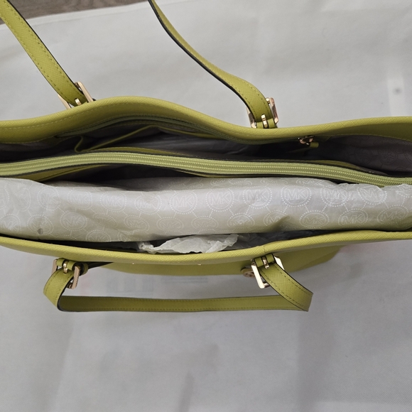 Michael Kors bag - Picture 2 of 4